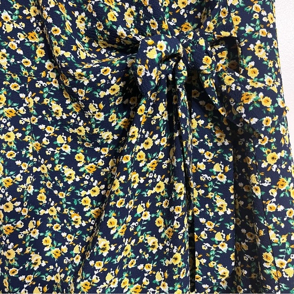 Floral Wrap Dress - Picture 3 of 8
